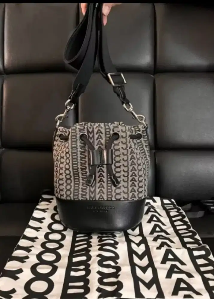 tas bucket marc jacob