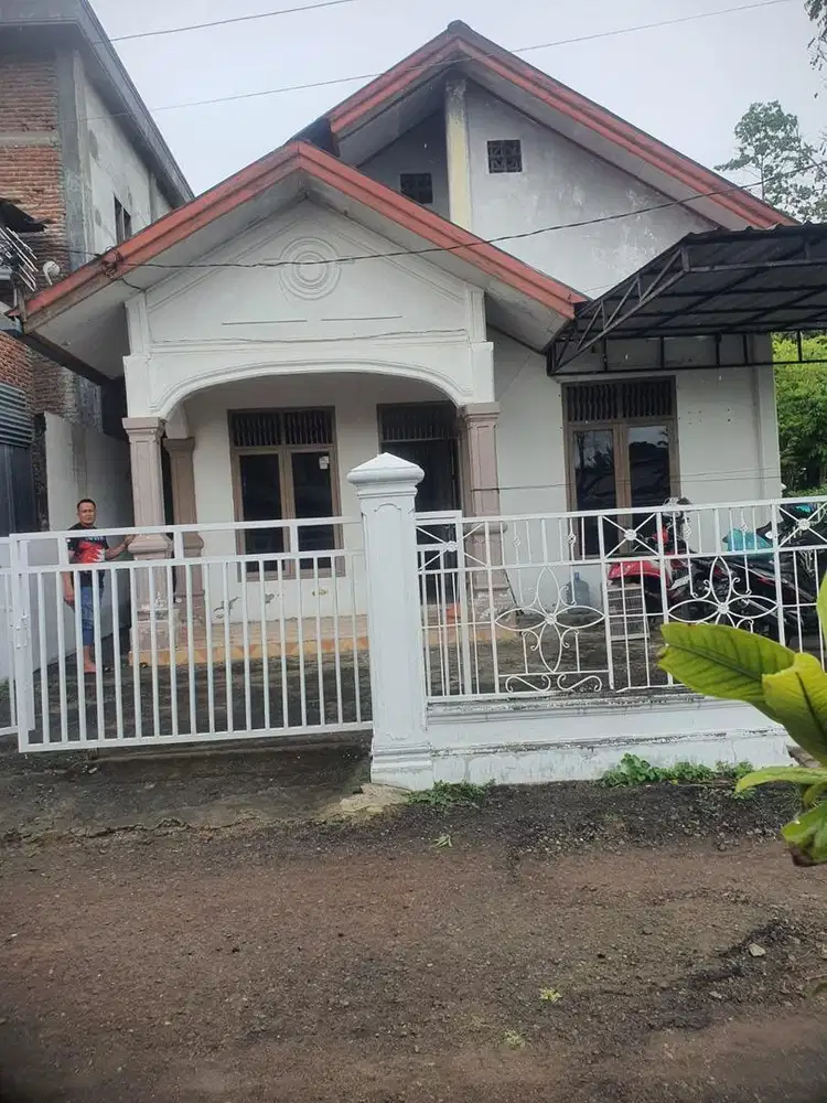 Disewakan rumah type 80 gampong pagar air dkt kantor serambi koran