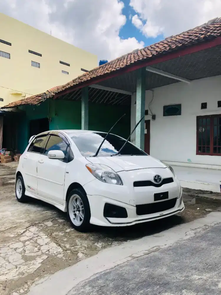 TOYOTA YARIS S TRD 2012