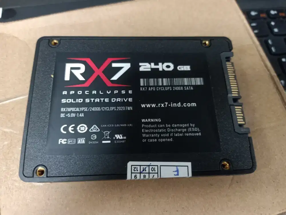 Jual SSD Sata 240GB Kondisi Second Normal Lancar Jaya Udah ada Win10