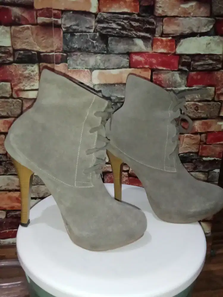 Sale sepatu cewek murah meriah