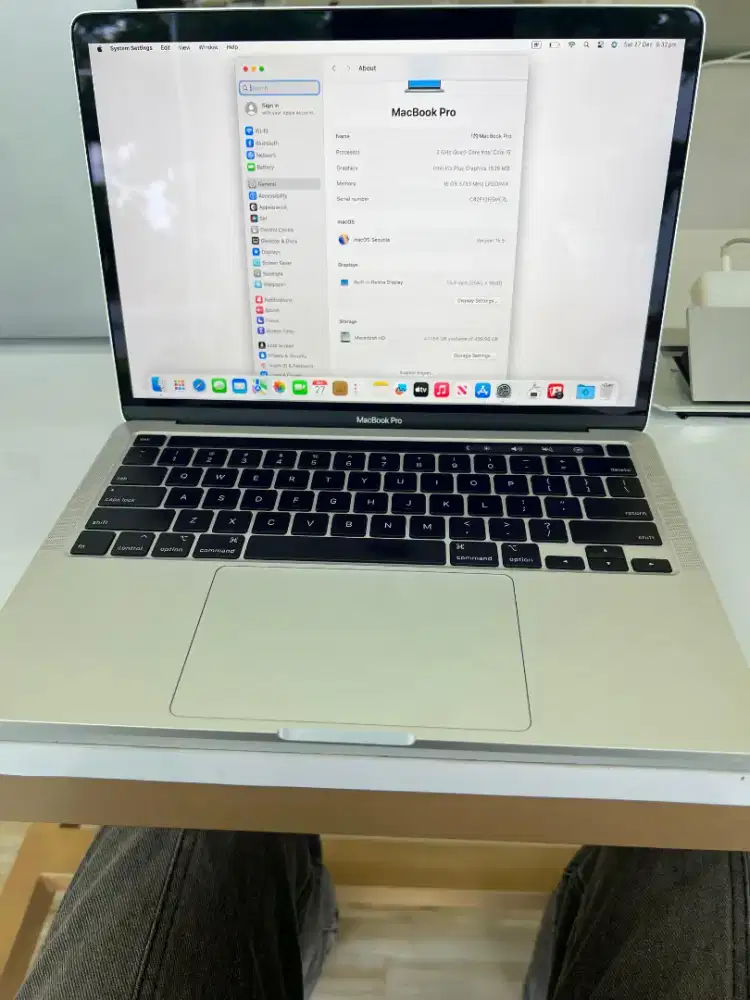 Macbook Pro 2020 i5 13 16/512 GB