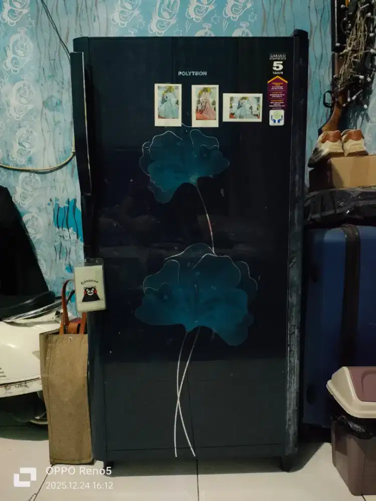 Kulkas Polytron nego