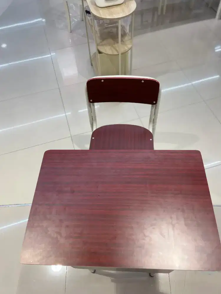 Meja sekolah seat veda