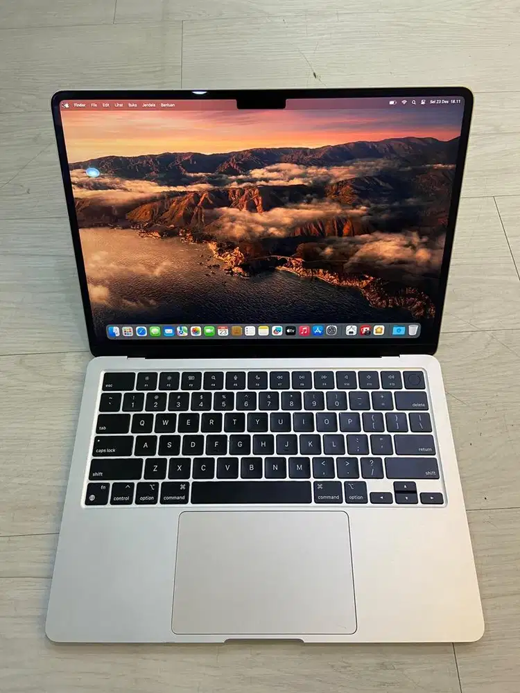 Macbook Air M2 Starlight