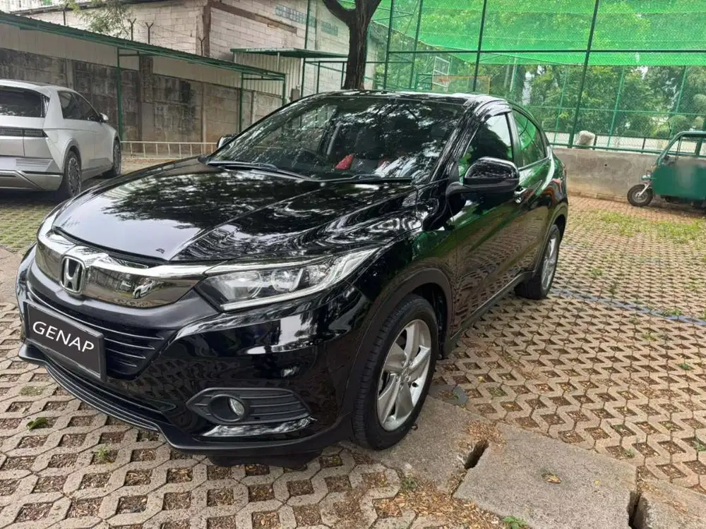 SUV HR-V HRV S AT MATIC 2022 HITAM - GENAP