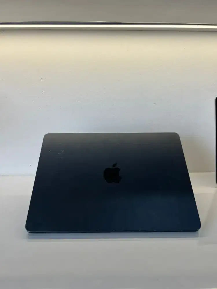 Macbook Air M2 13 8/256 GB