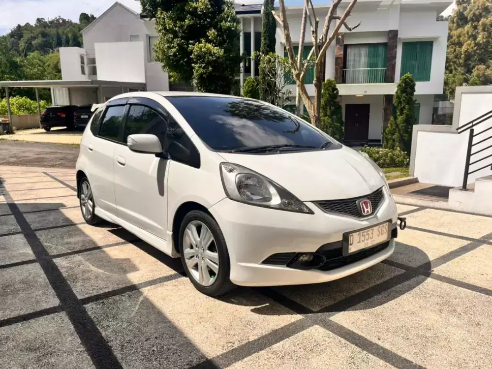 Dp 10 jt | HONDA JAZZ 1.5 RS AT 2010