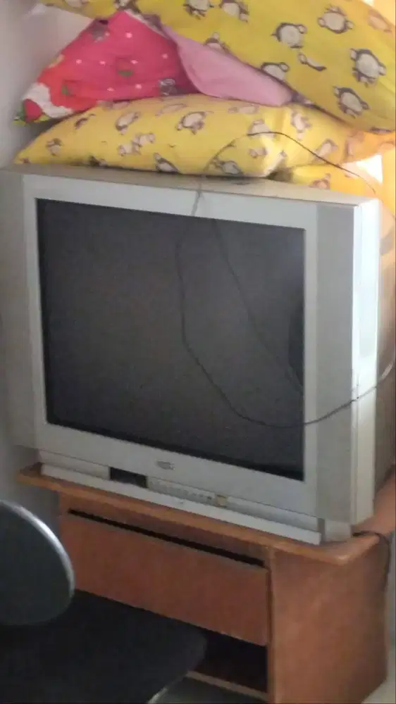 TV Sanyo 29 inch plus remote, pemakaian normal. Jual cepat