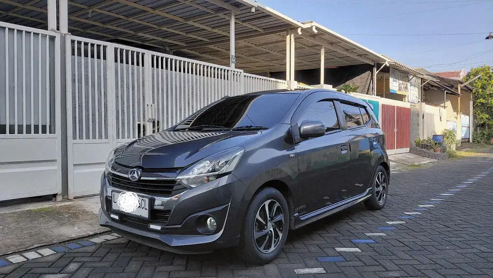 Di jual mobil ayla 1.2 R Automatic 2018 km rendah, kondisi istimewa.