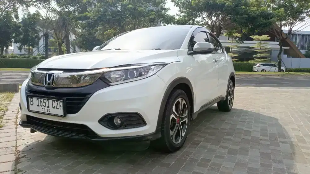 Honda Hrv E 1.5 Automatic 2018 Bensin Putih Metalik