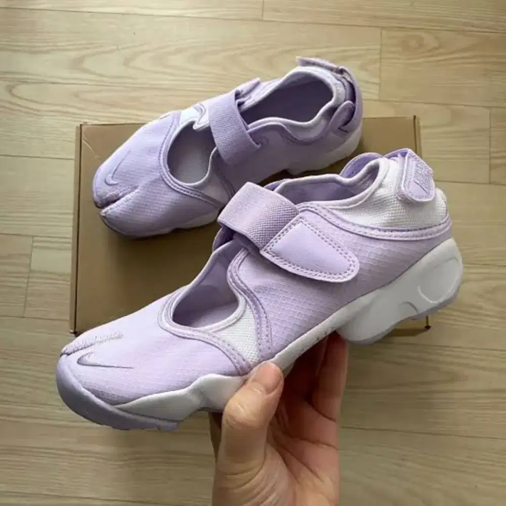 Nike air rift lillac bloom