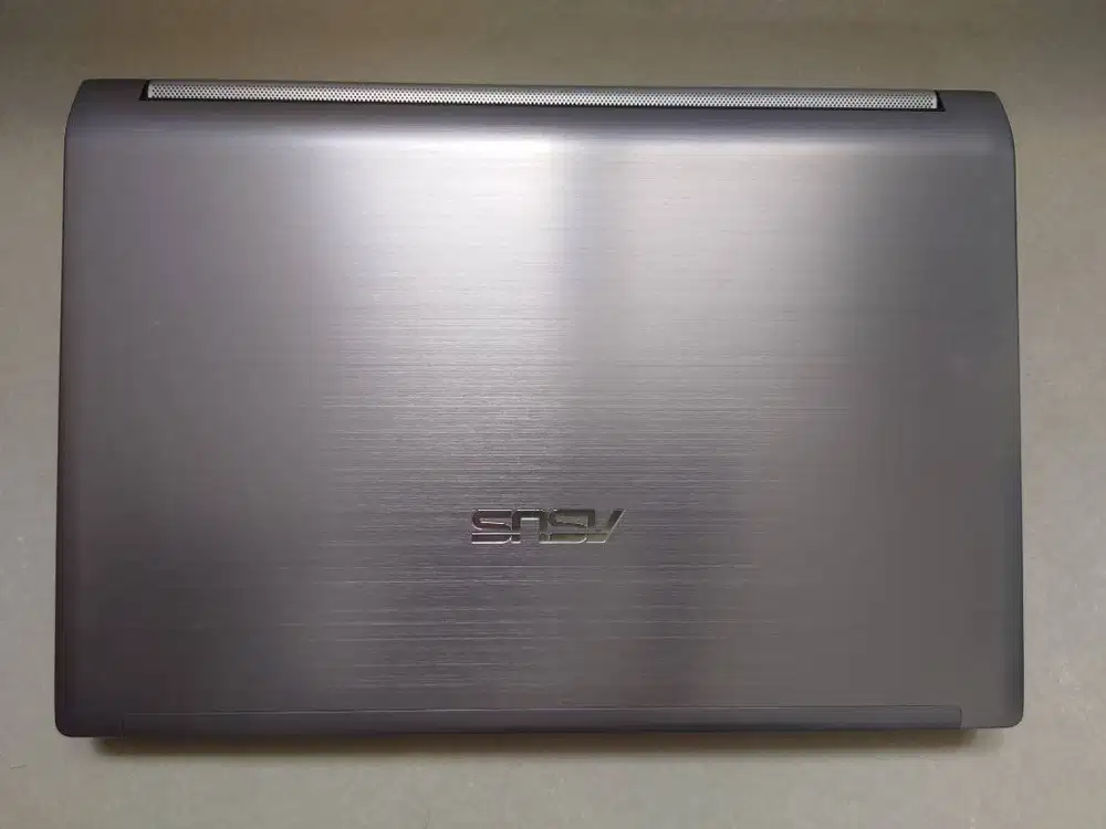 Laptop ASUS N43 SL , Core i7 , RAM 8 GB, SSD 256 GB , HDD 320 GB