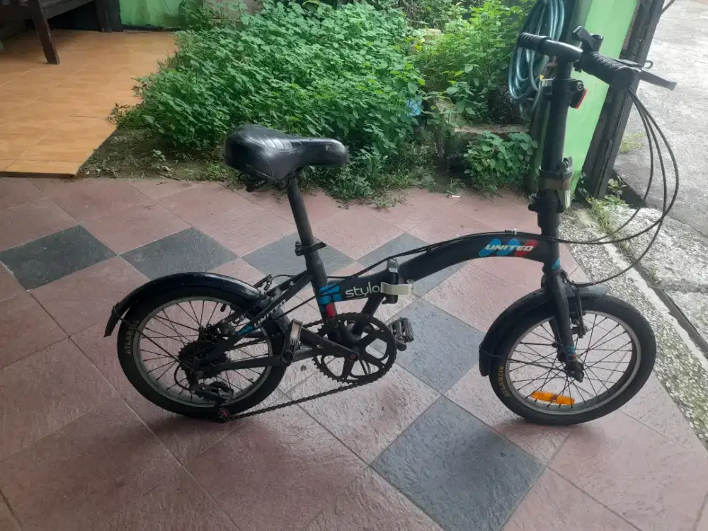 Sepeda lipat united stylo