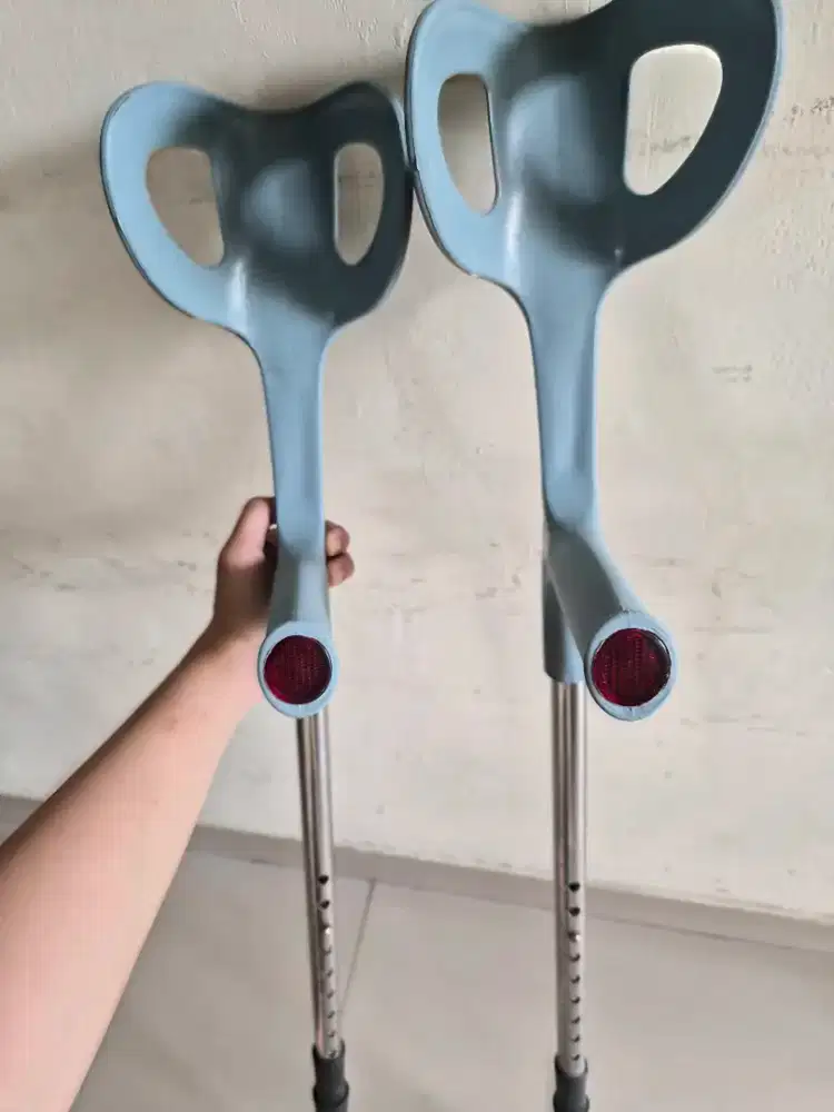 Tongkat Siku Elbow Cane Alat Bantu Jalan Pincang Kruk Crutch Penyangga