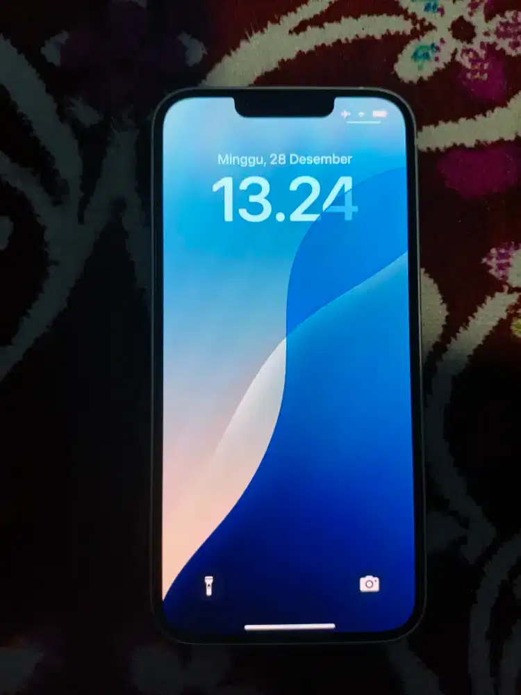 Dijual iPhone 13 128gb white