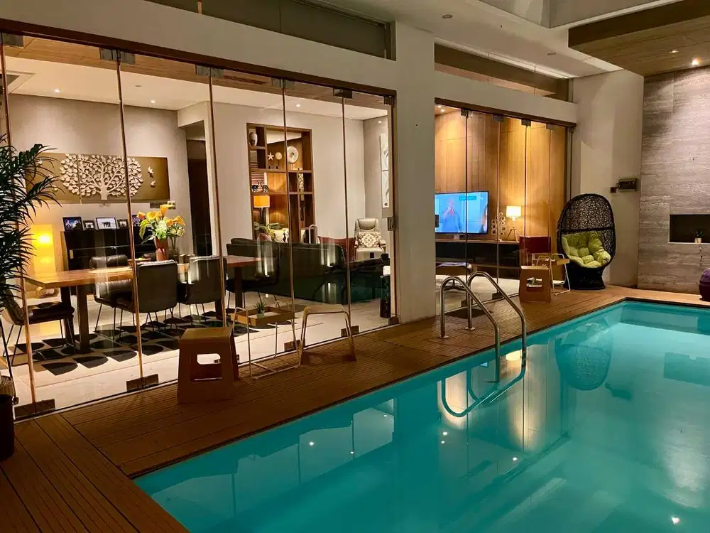 Rumah Dgn Swimming Pool di Bintaro Tangsel LR-16136