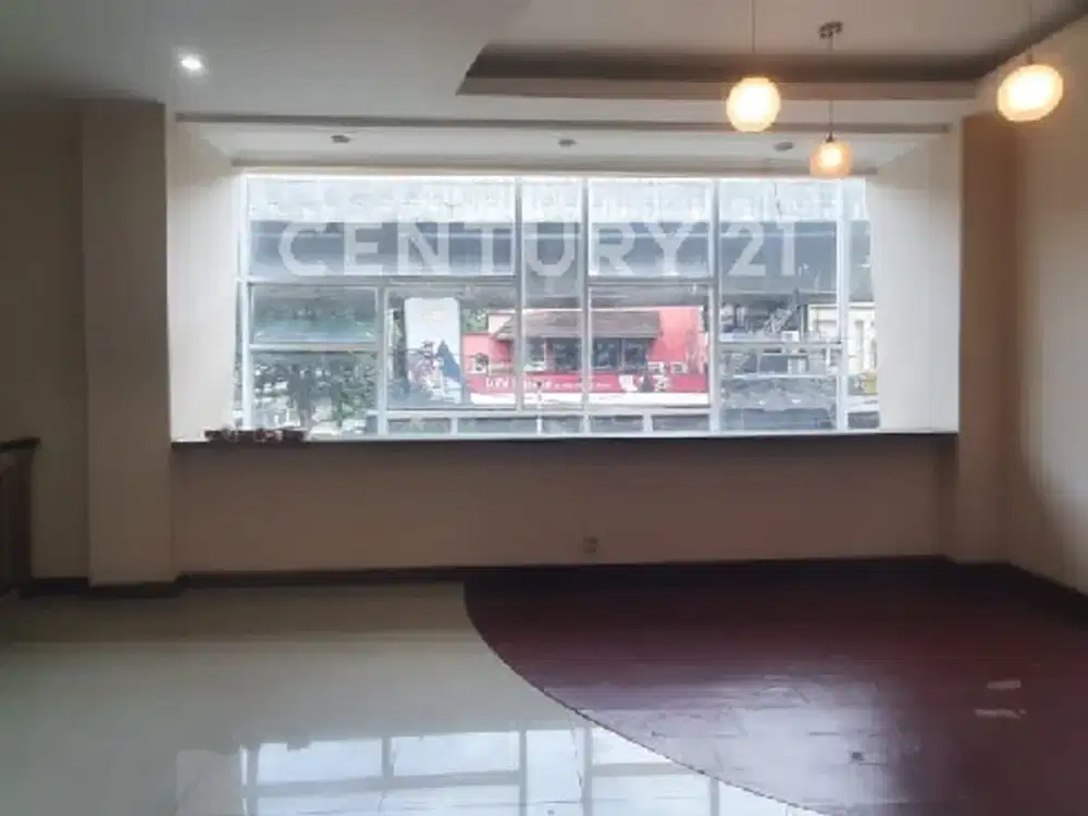 Bangunan Kantor 2 Lantai Di Wolter Monginsidi, Jakarta Selatan
