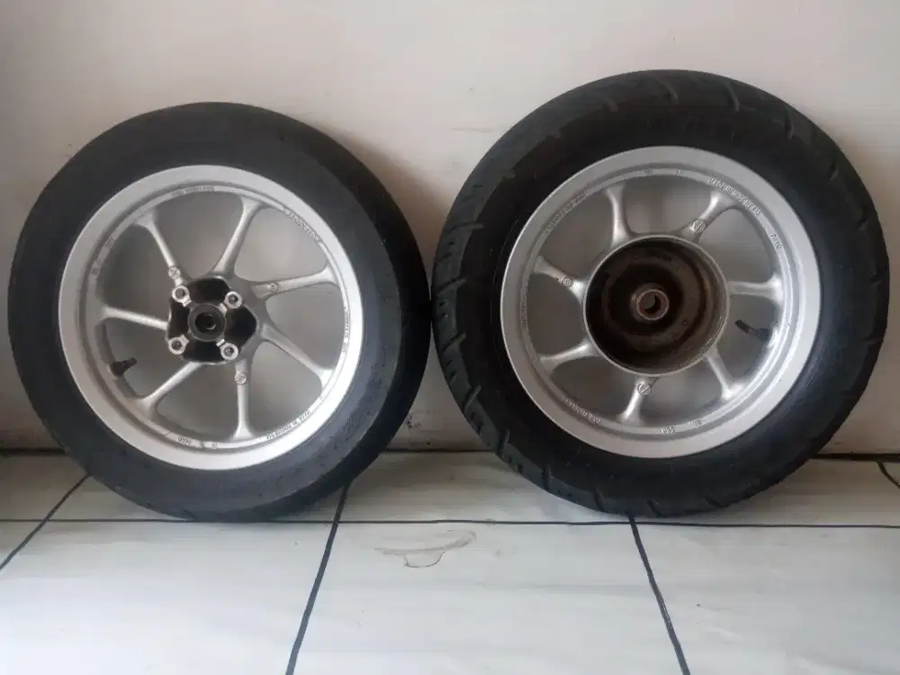 Velk motor Scoopy donat