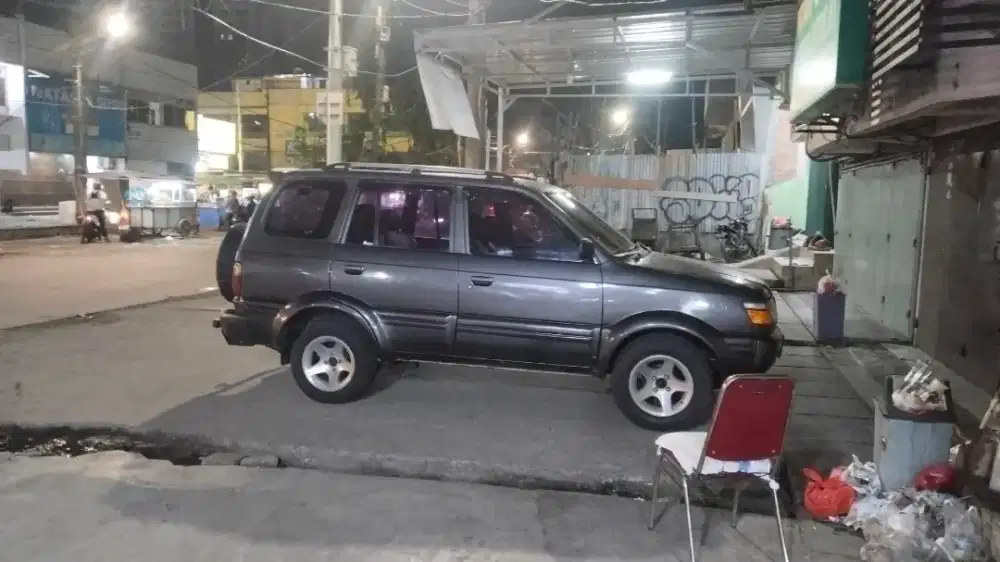 Toyota Kijang KF70 SHR STD 1.8cc