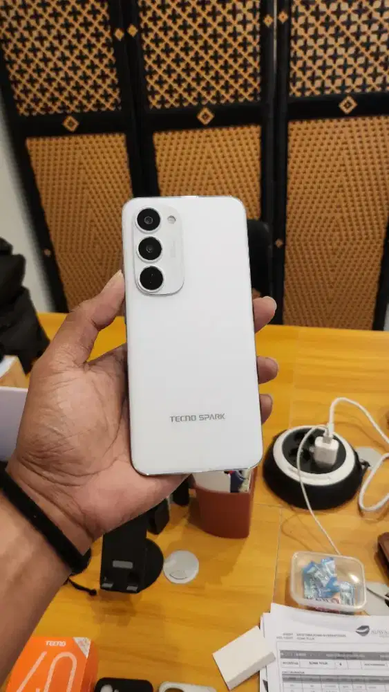 Tecno Spark 40 Pro Plus White 8/256 Gress