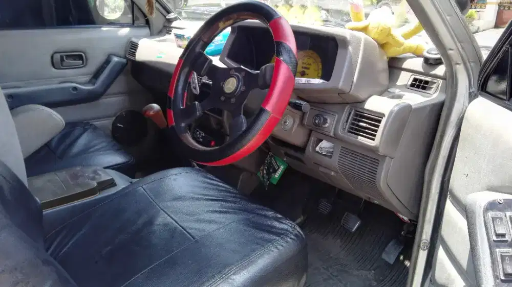 Isuzu Panther 2,3 Thn. 93 Istimewa