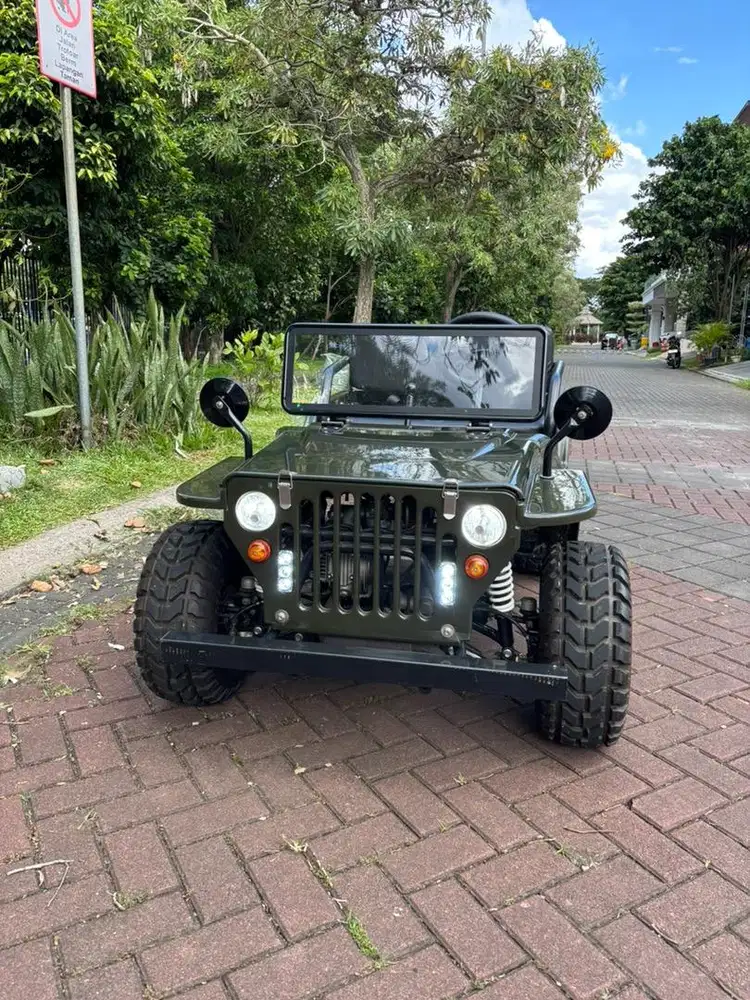 Mini jeep mesin motor