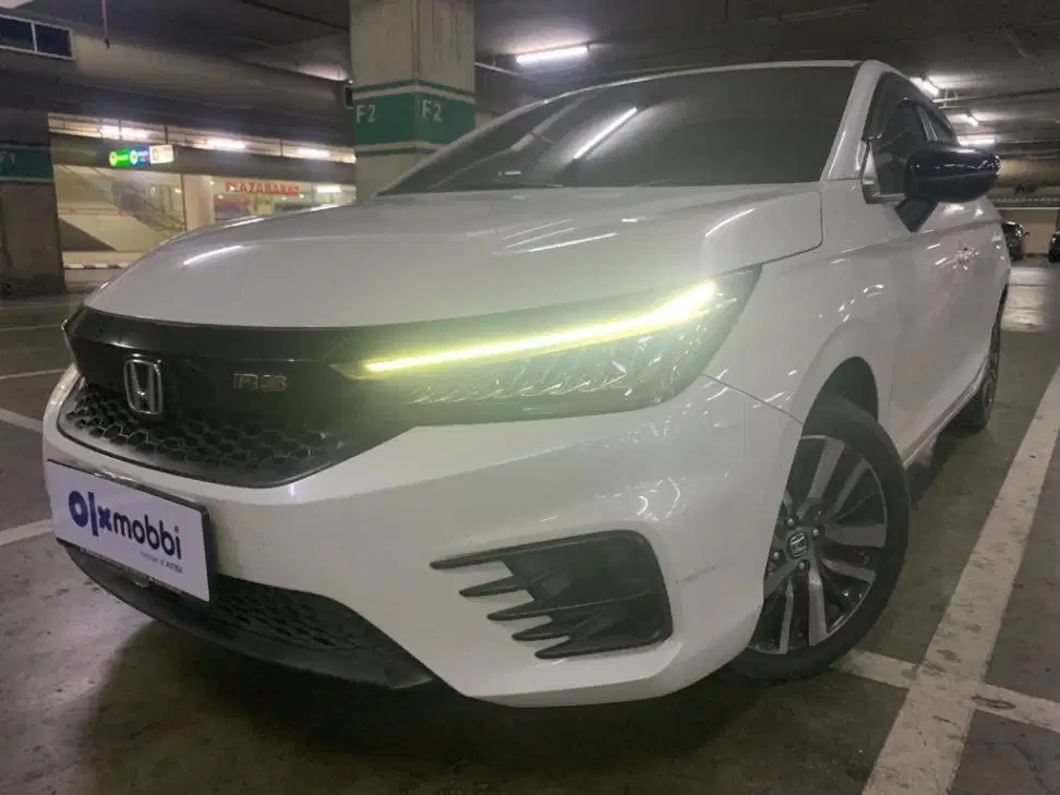 TDP 10JT Honda City 1.5 Hatchback RS Bensin-MT Putih 2022