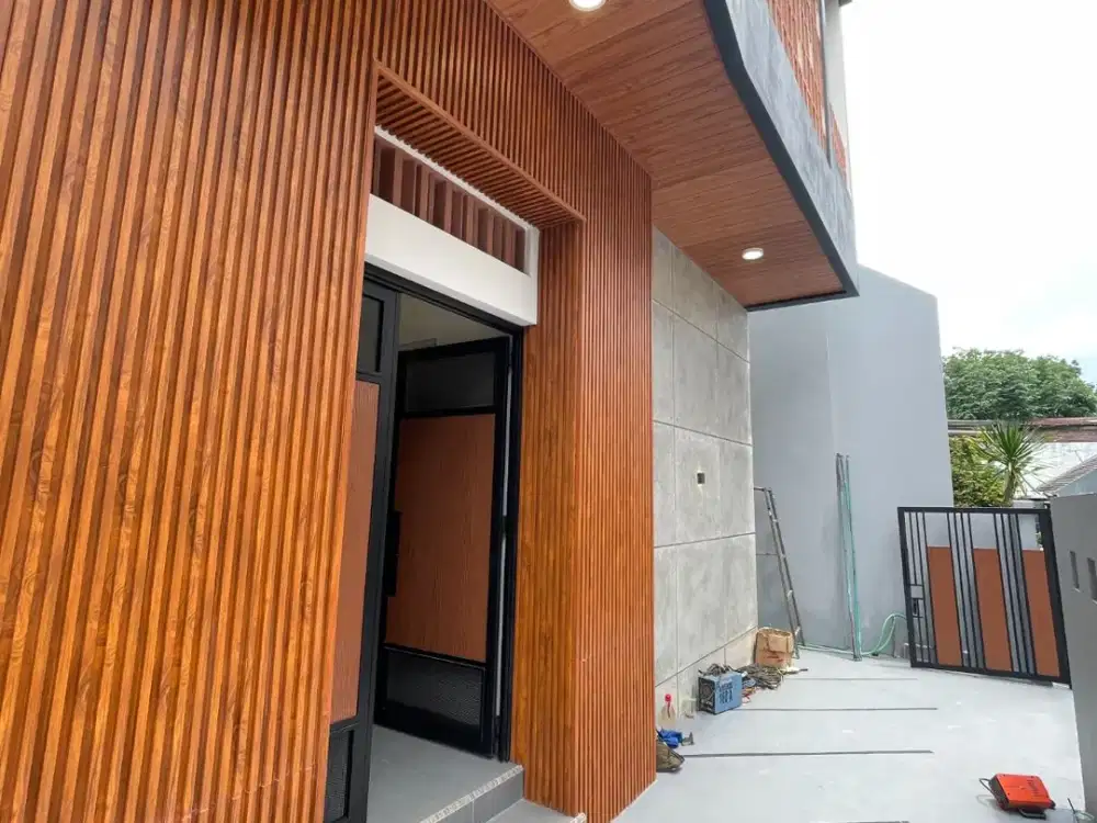 Dijual kost 10 kamar tidur dan 10 kamar kamar mandi, di jalan Kaliurang km 13,5 (ring 1 kampus pusat UII Yogya)