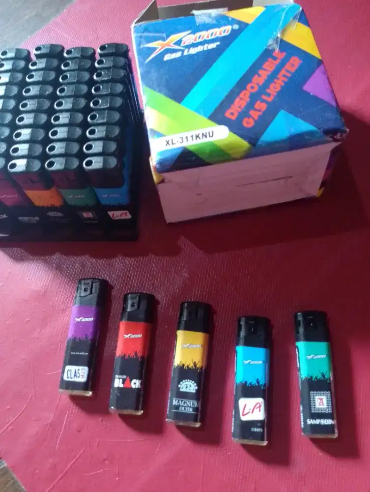 Korek api gas corak rokok