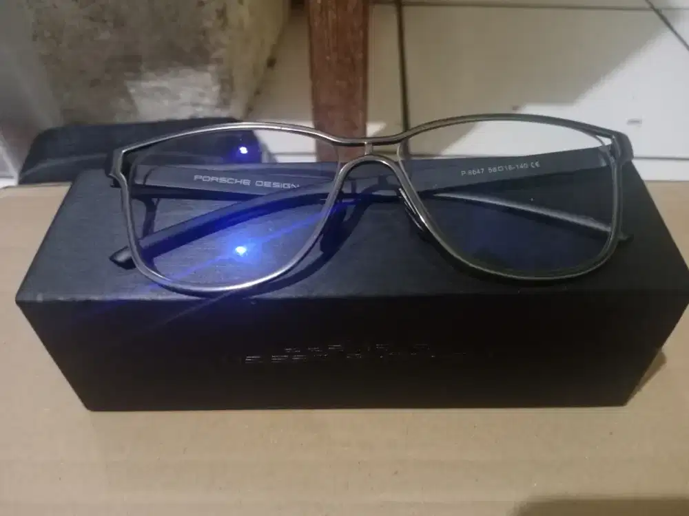 Kacamata lensa onedrive