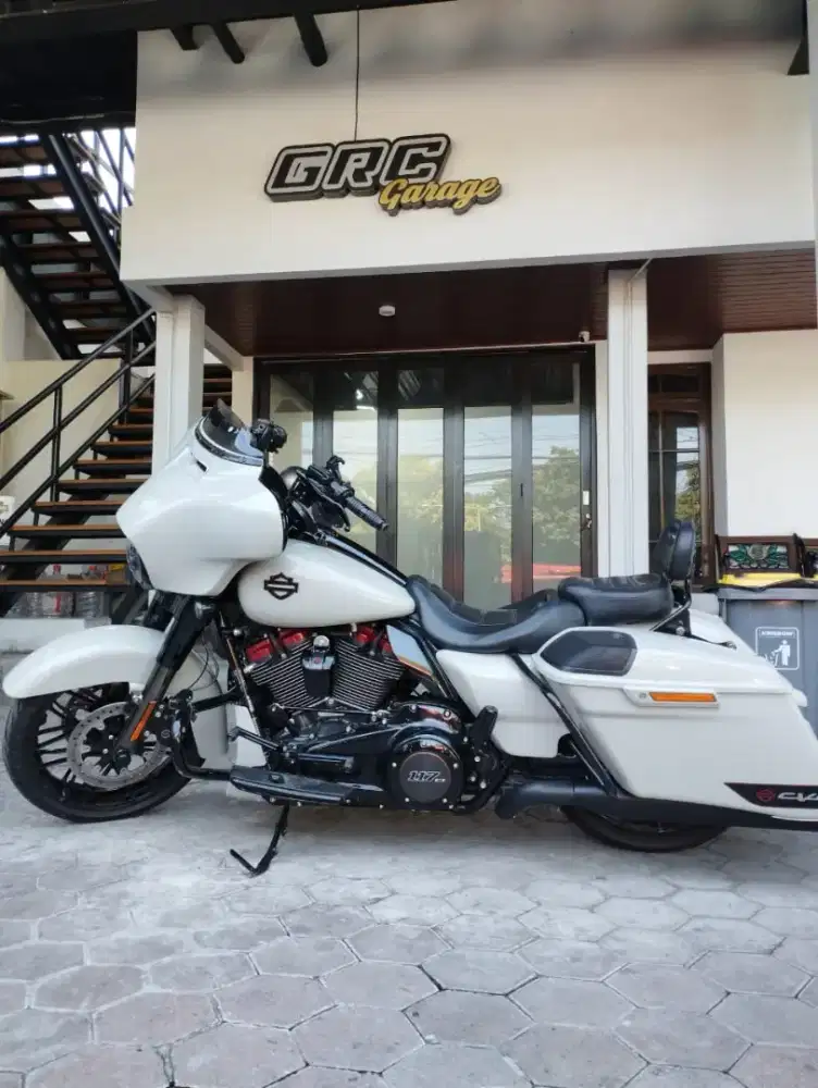Fast Sale Street Glide CVO M8 117