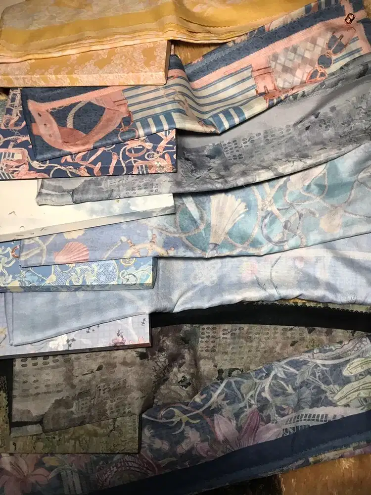 Preloved jilbab buttonscarves