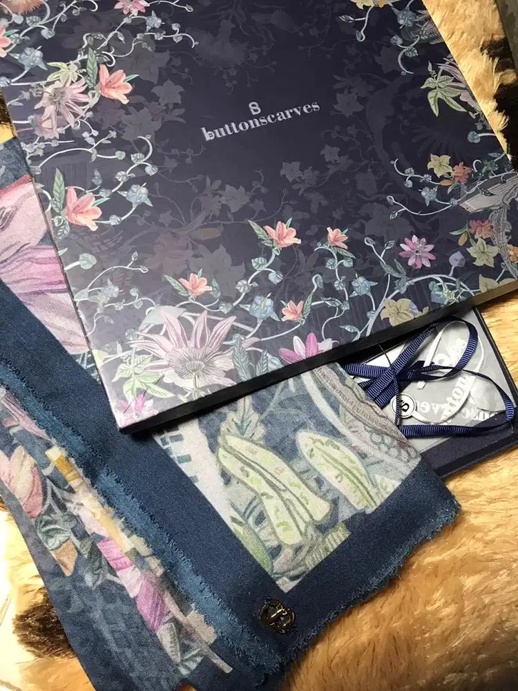 Preloved jilbab buttonscarves