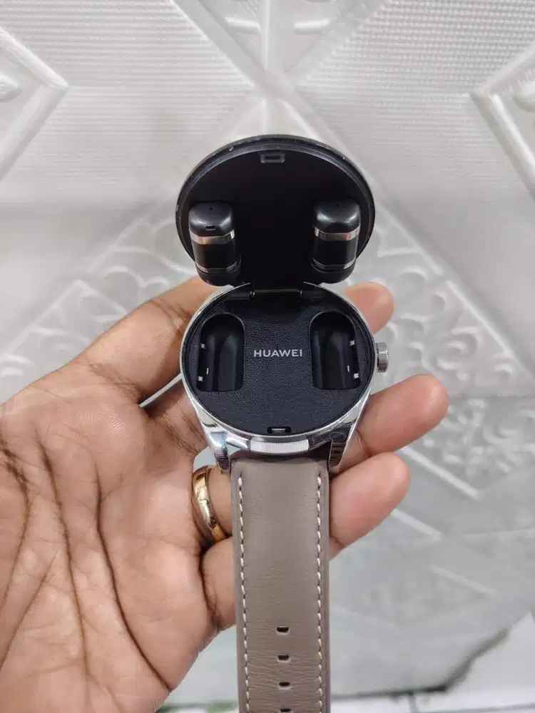 Huawei Watch With Buds