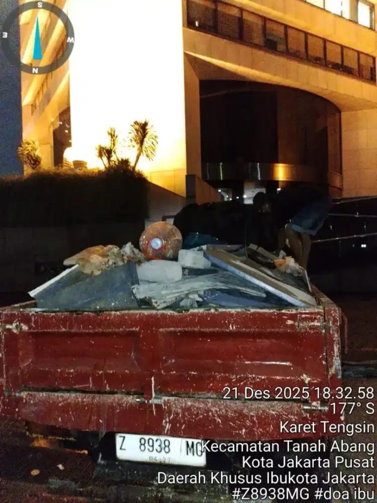 Jasa angkut puing dan sampah bangunan