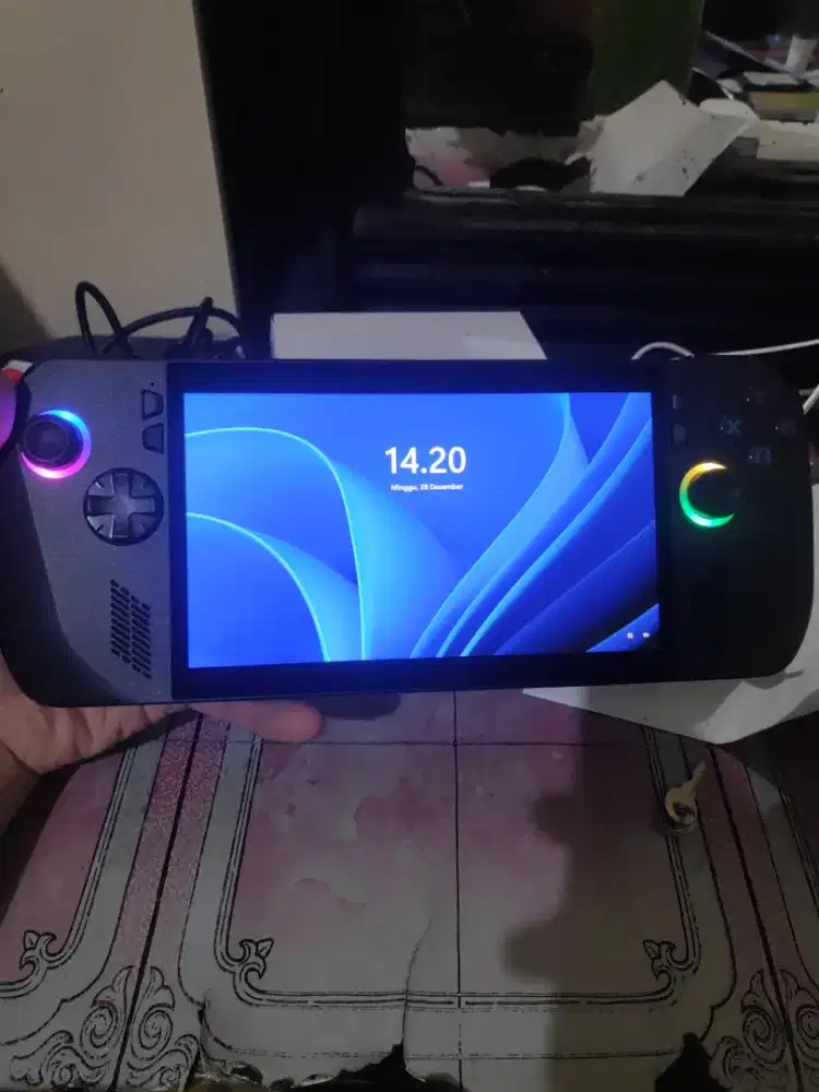 ASUS ROG Ally X – Handheld Gaming PC 24GB RAM 1TB SSD Ryzen Z1 Extreme