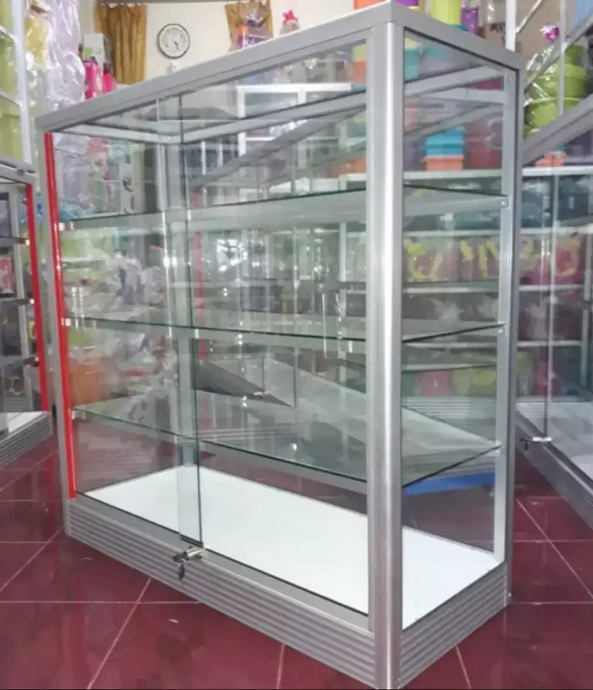 Etalase 1Mx1M Buat Perlengkapan Usaha
