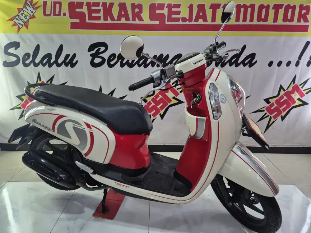 Scoopy FI super istimewa