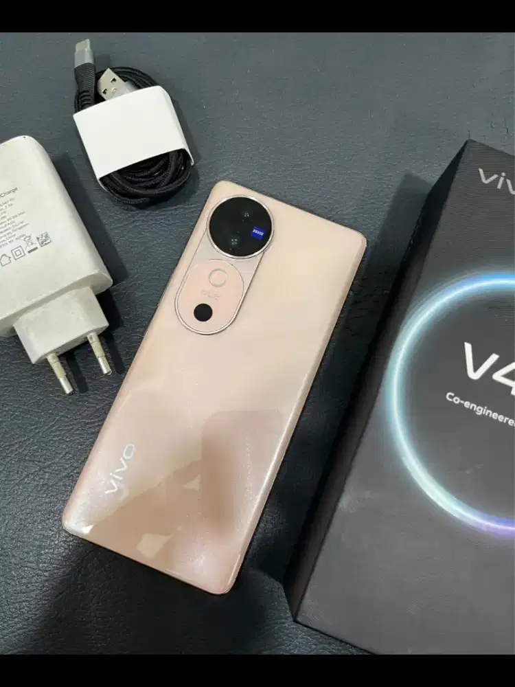 Vivo v40 5g 12/256gb