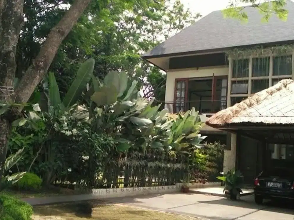 Dijual Rumah SHM di Cluster Castilla Bsd By Rumah Chinida (Dw)