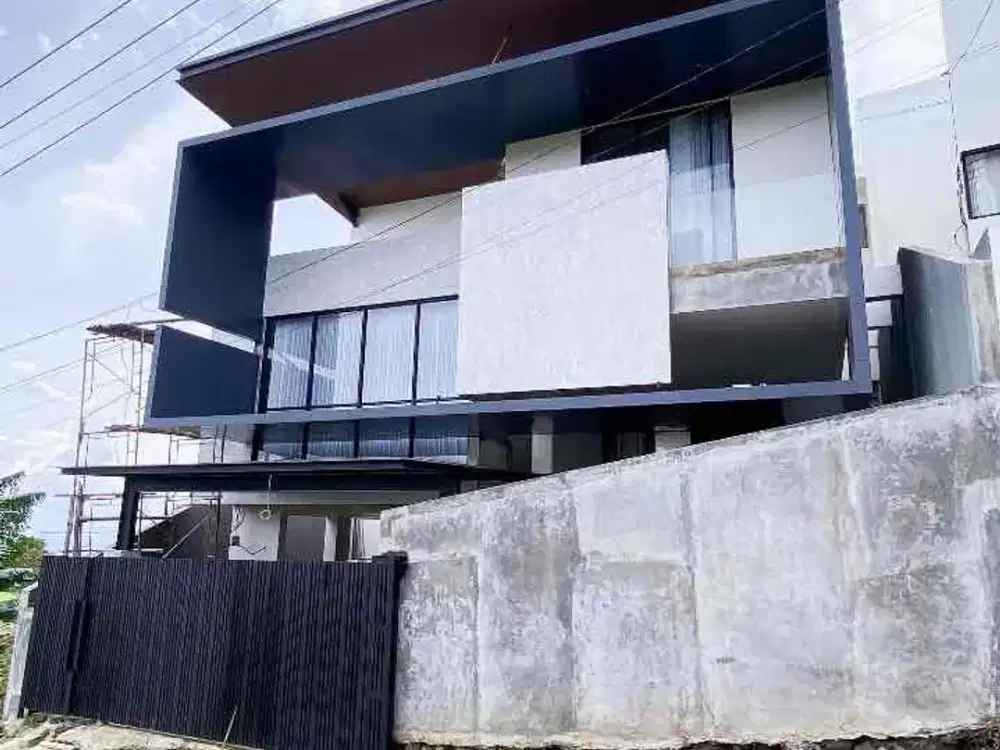 Dijual Villa Mewah Di Batu Malang Design Tropical Modern 3 Lantai Lokasi Strategis