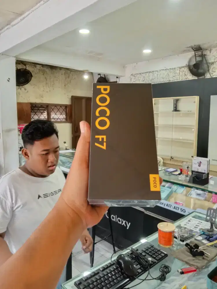 Berminat silahkan WA Poco F7 5G 12/512 Garansi resmi 15bln