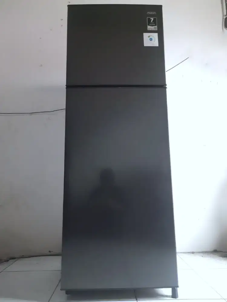 kulkas AQUA 2 PINTU 230 LITER
