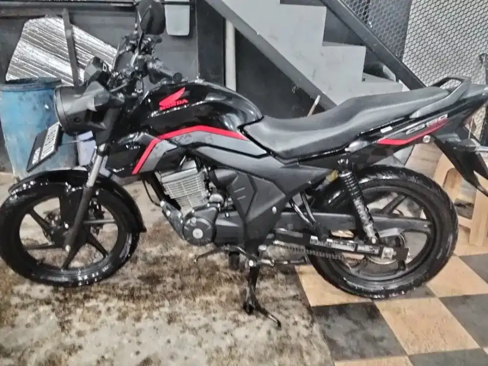 HONDA CB 150 Verza