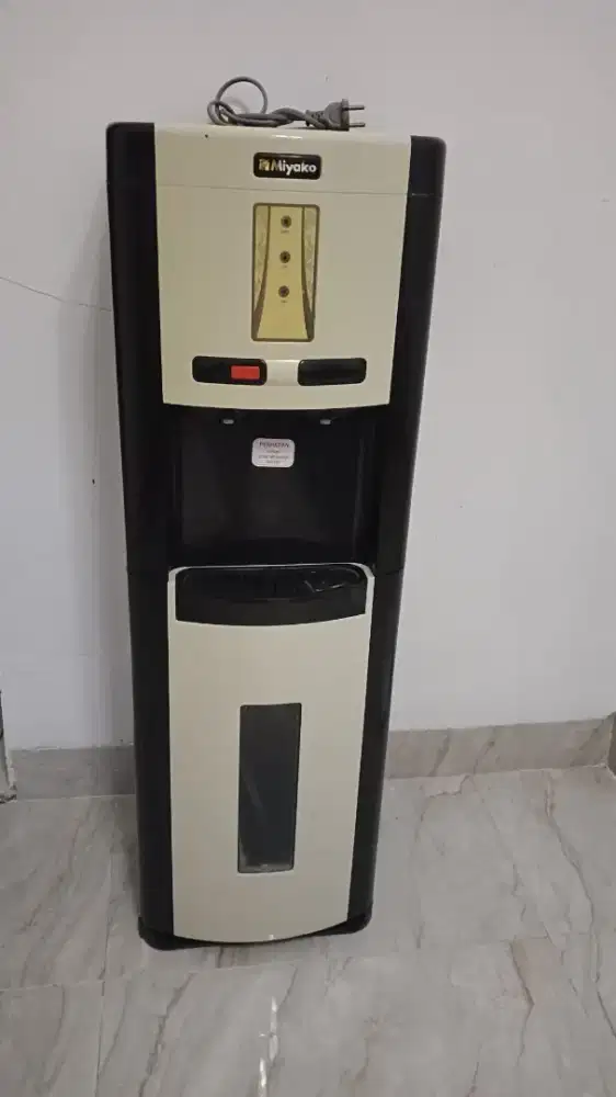 Dijual aja dispenser hot cool