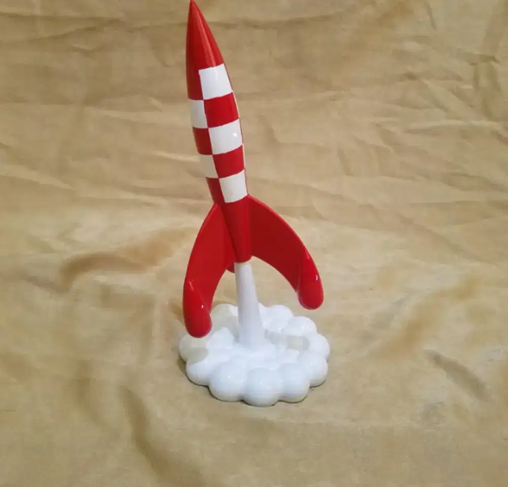 roket tintin tinggi 17cm