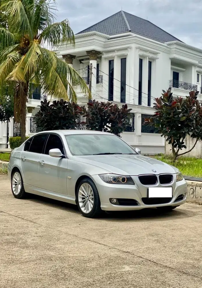 BMW 320i LCI 2010 ANTIK!