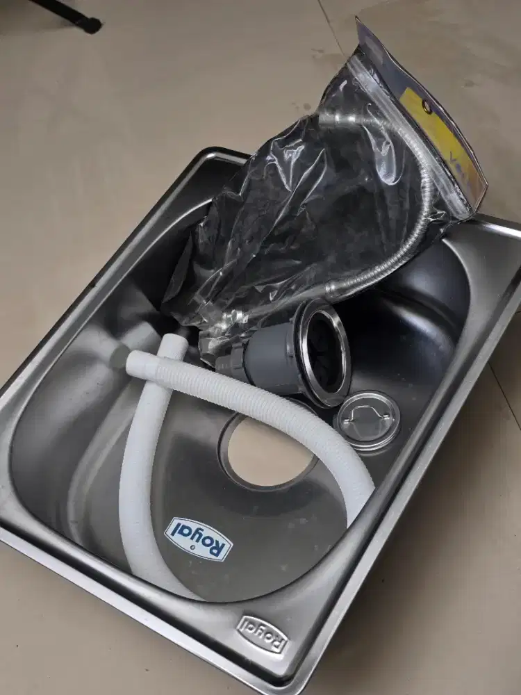 Kitchen Sink Stainless Royal 1 Bak, Lengkap, Like New