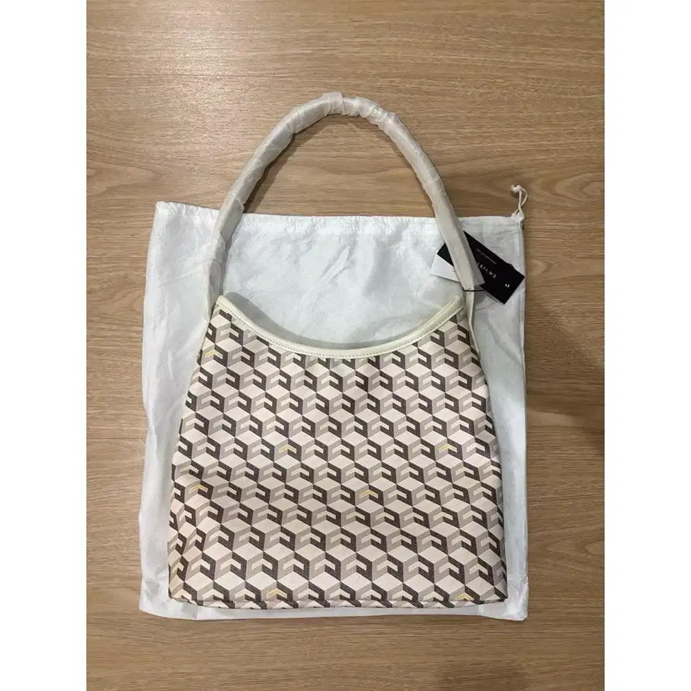 Alesso Medium Hobo Bag Christy NG